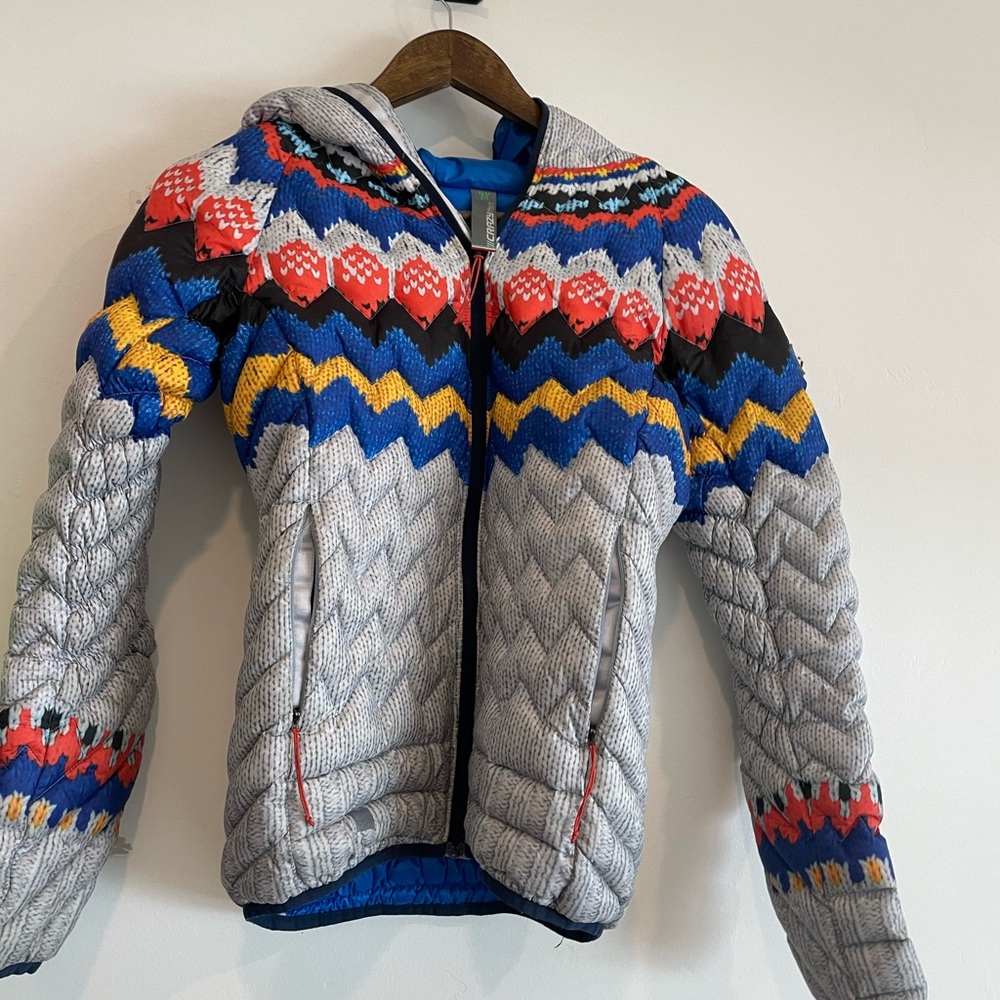 Warm Tight Fall and Spring jacket - Picture 2 of 3